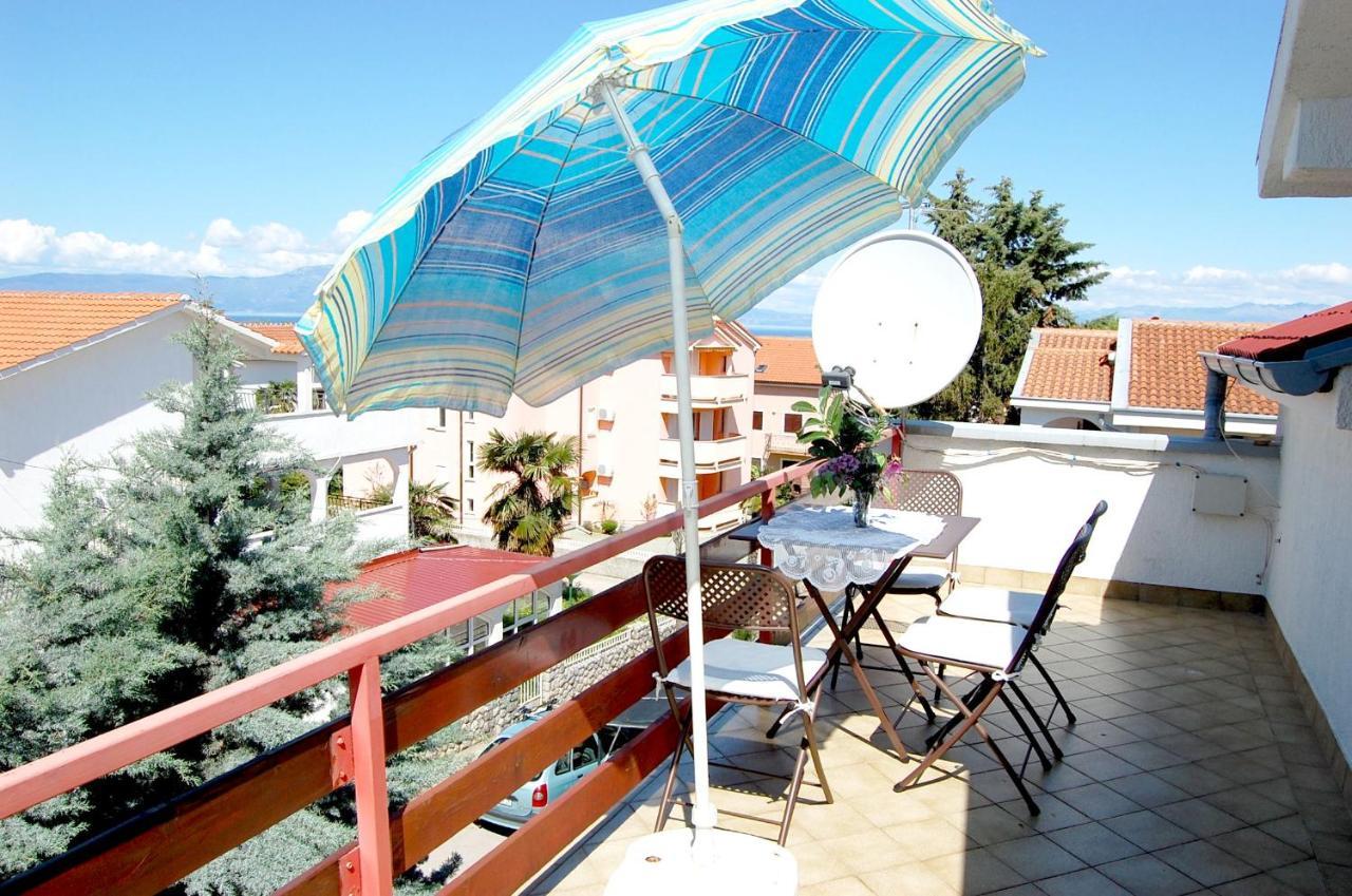 Apartment Ivan By El-Pi Tours Malinska Εξωτερικό φωτογραφία