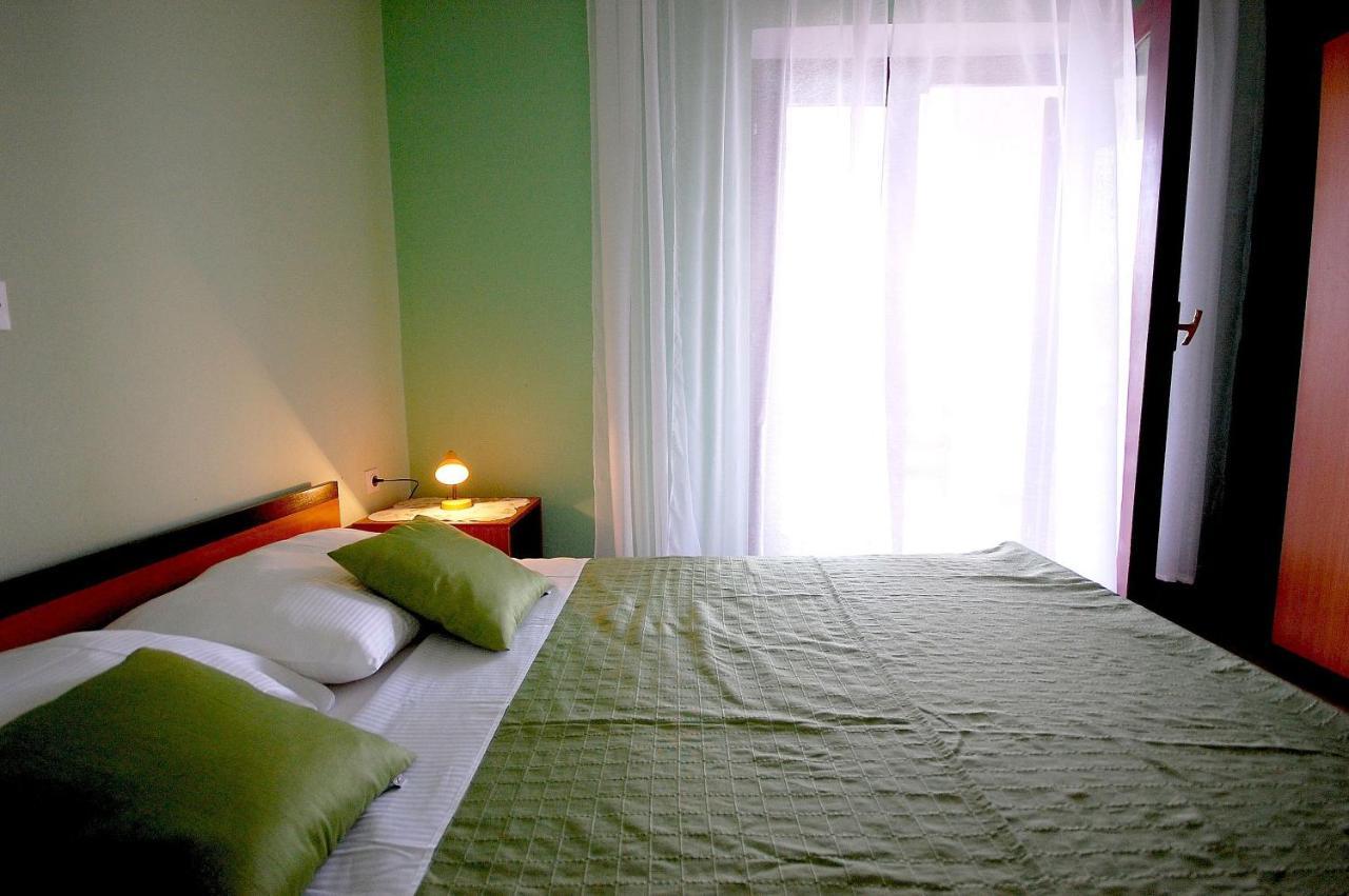 Apartment Ivan By El-Pi Tours Malinska Εξωτερικό φωτογραφία