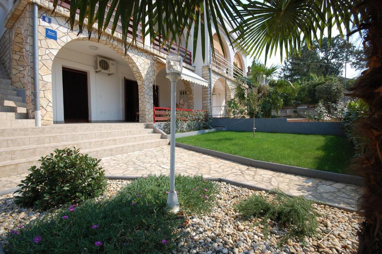 Apartment Ivan By El-Pi Tours Malinska Εξωτερικό φωτογραφία