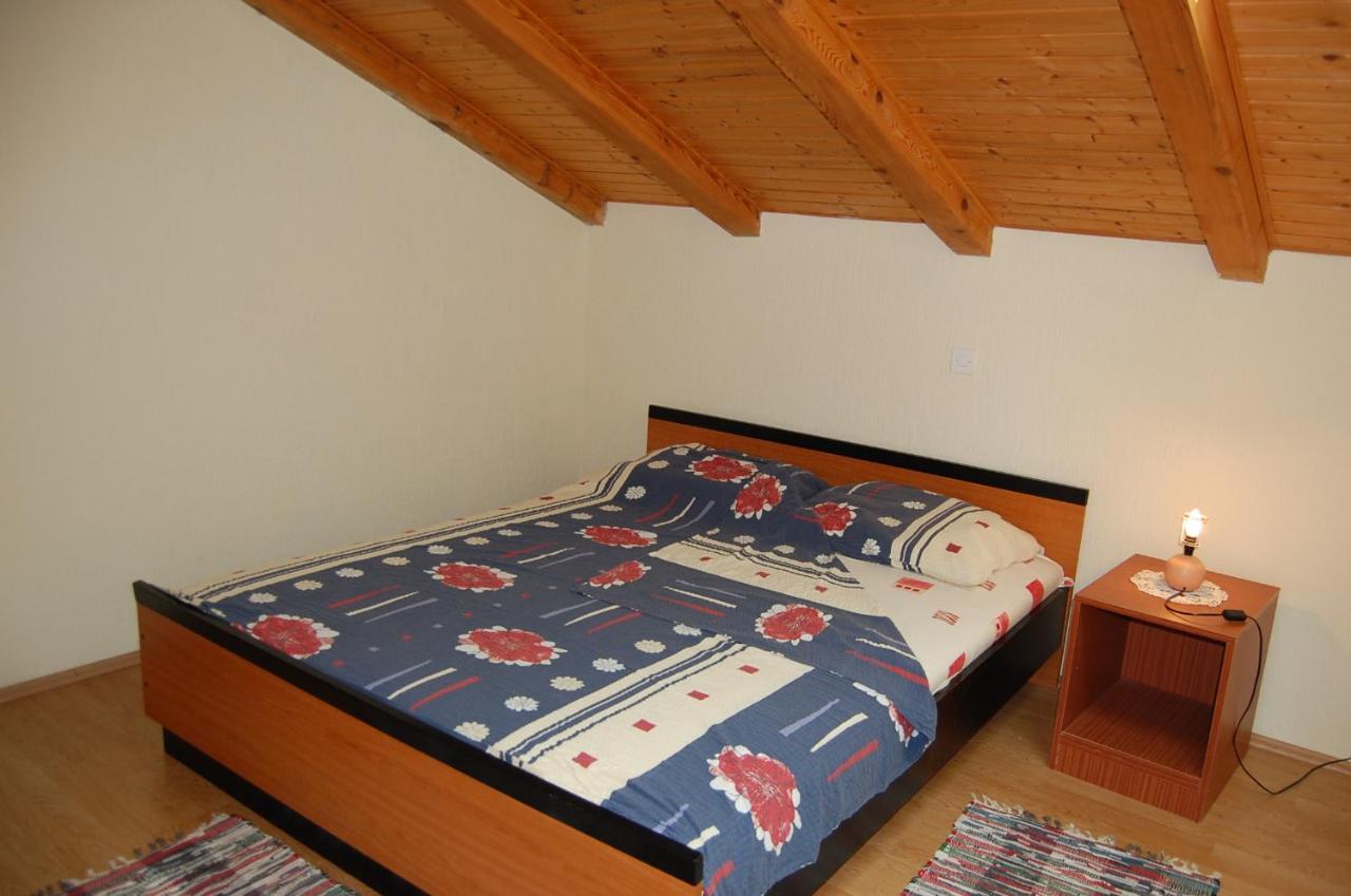 Apartment Ivan By El-Pi Tours Malinska Εξωτερικό φωτογραφία