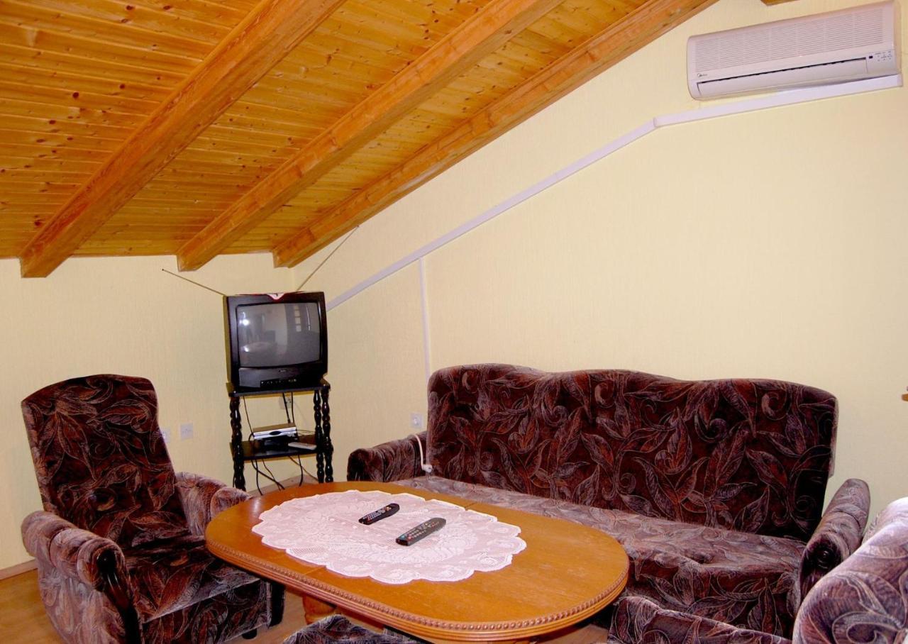 Apartment Ivan By El-Pi Tours Malinska Εξωτερικό φωτογραφία